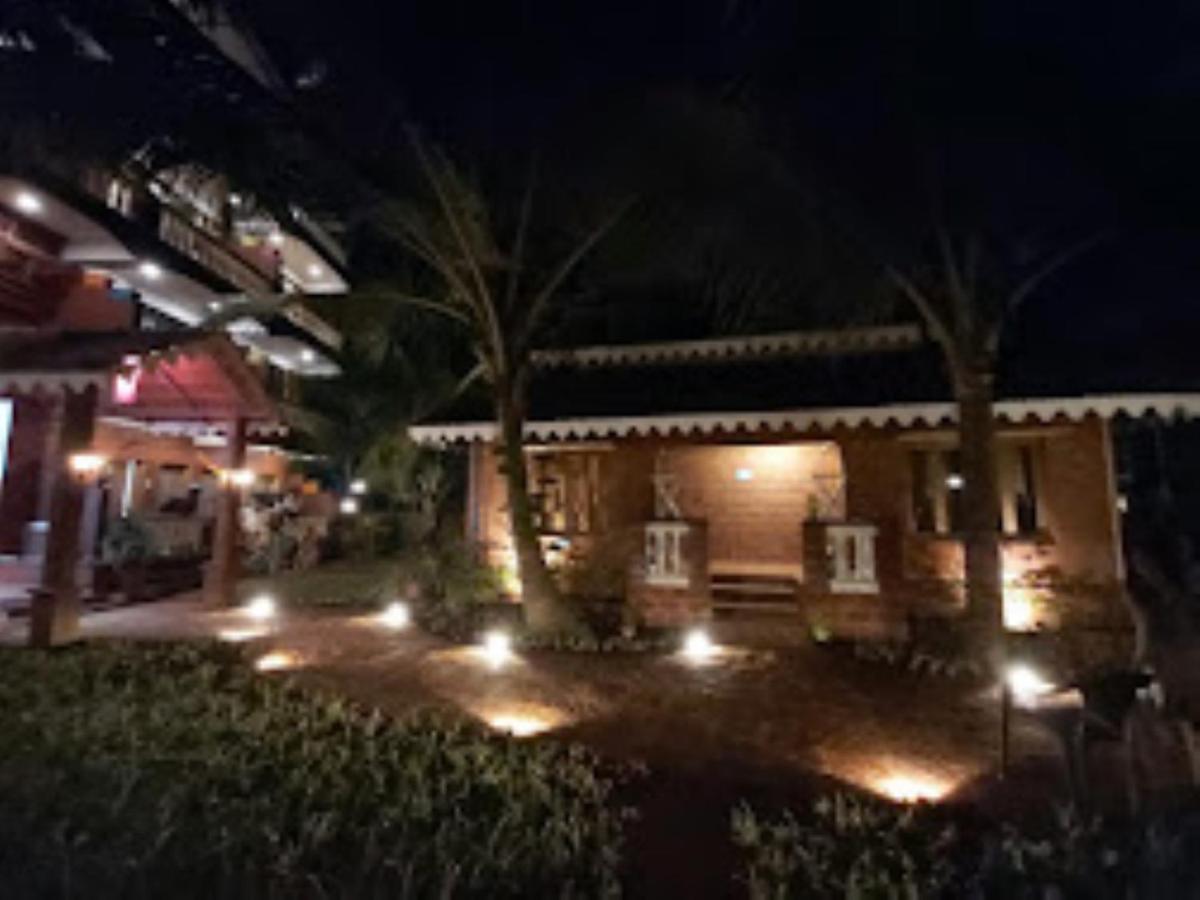 Blue Sea Beach Resort Mālvan 外观 照片