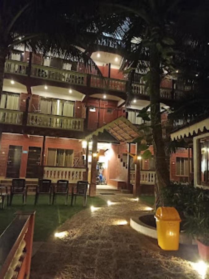 Blue Sea Beach Resort Mālvan 外观 照片