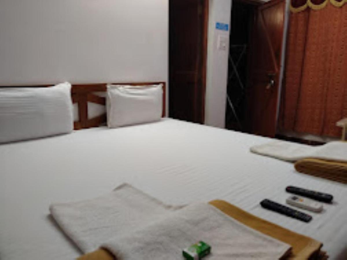 Blue Sea Beach Resort Mālvan 外观 照片