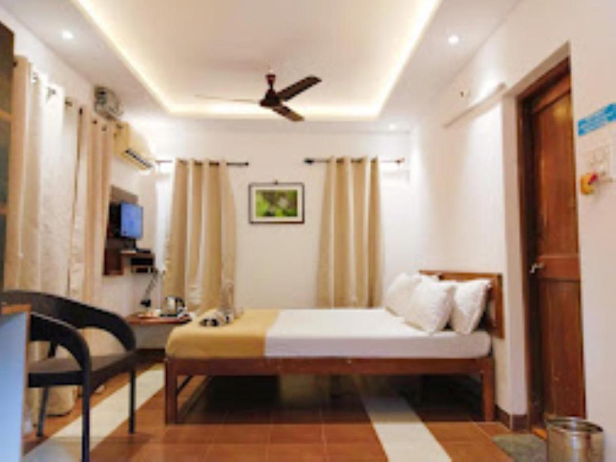 Blue Sea Beach Resort Mālvan 外观 照片